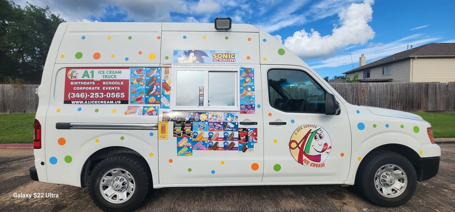 A1 Ice Cream truck at a Houston Energy Corridor corporate campus employee appreciation event